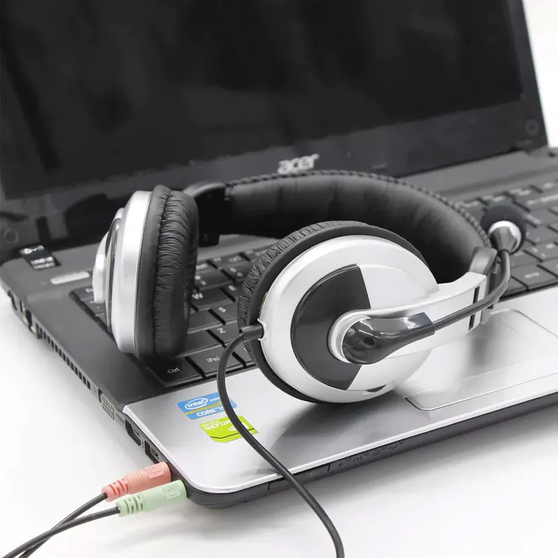 How long is the service life of a wired gaming headset microphone?